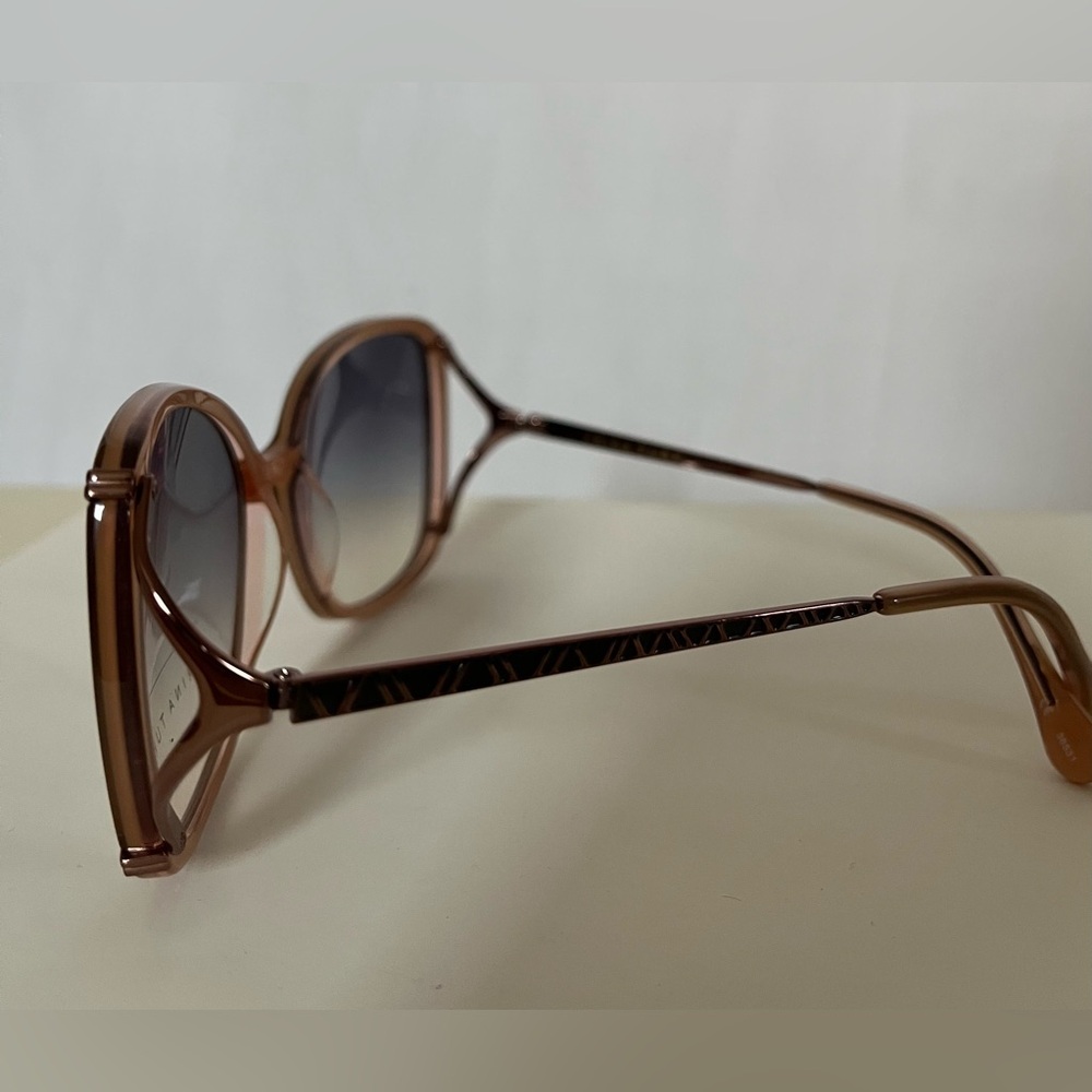 NWOT-Trina Turk “Assateague” Vented Oversize Butterfly Sunglasses- Sandbar -57mm - Picture 7 of 10
